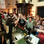 St Christopher's - Alexanderplatz * Berlijn