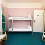 St Christopher's - Alexanderplatz * Berlijn