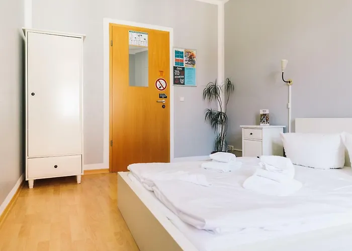 St Christopher's - Alexanderplatz *