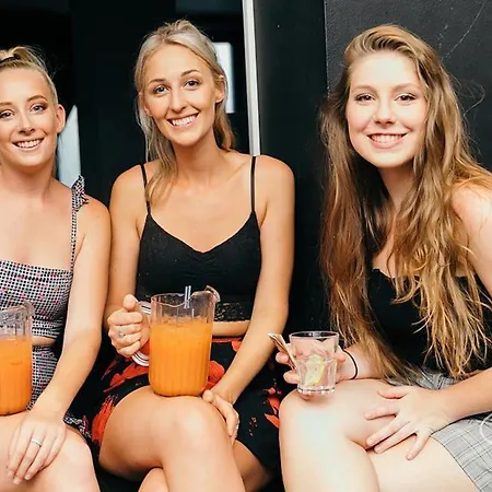 St Christopher's - Alexanderplatz ベルリン